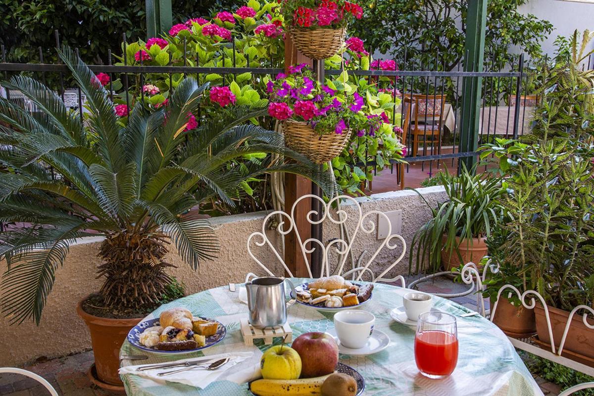 B&B Hotel Costa Azzurra Spotorno Zewnętrze zdjęcie